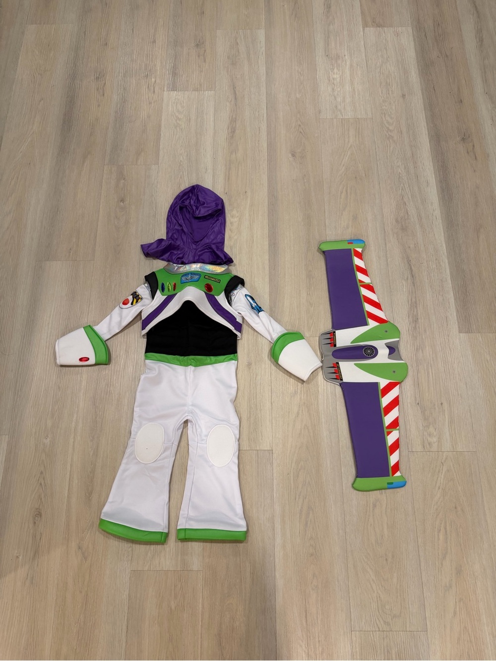 Toy Story Buzz Lightyear Toddler Costume - Picture 4 of 12